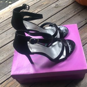 NWOT Black Sparkle Heels